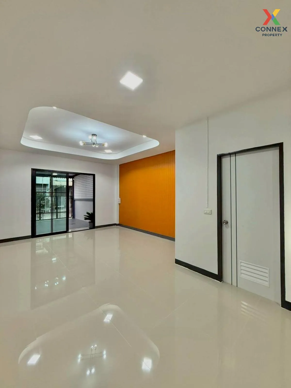 For Sale Townhouse/Townhome  , Pimonrat 2 , newly renovated , Phi