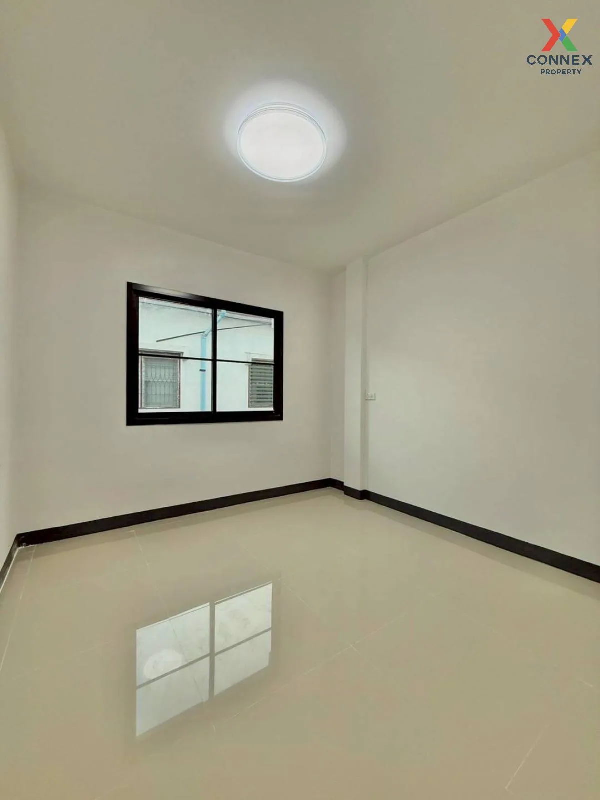 For Sale Townhouse/Townhome  , Pimonrat 2 , newly renovated , Phi