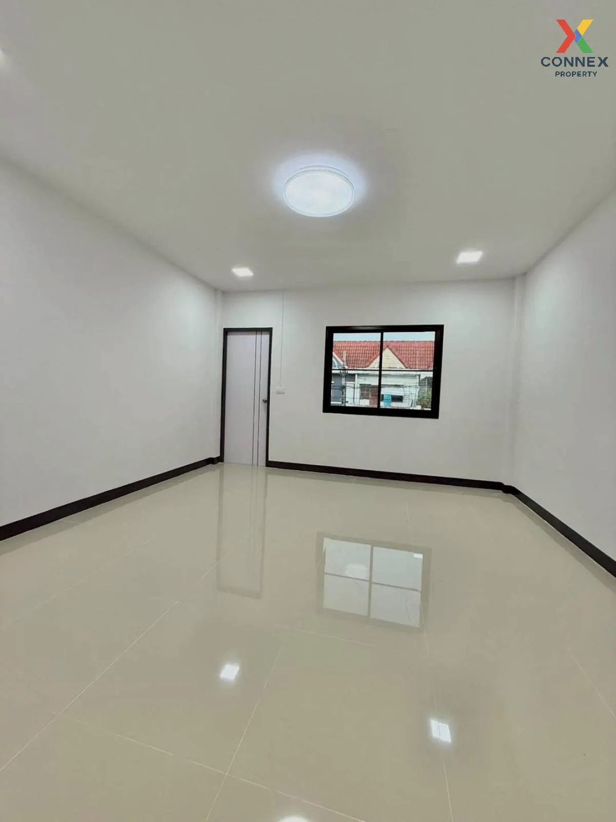 For Sale Townhouse/Townhome  , Pimonrat 2 , newly renovated , Phi