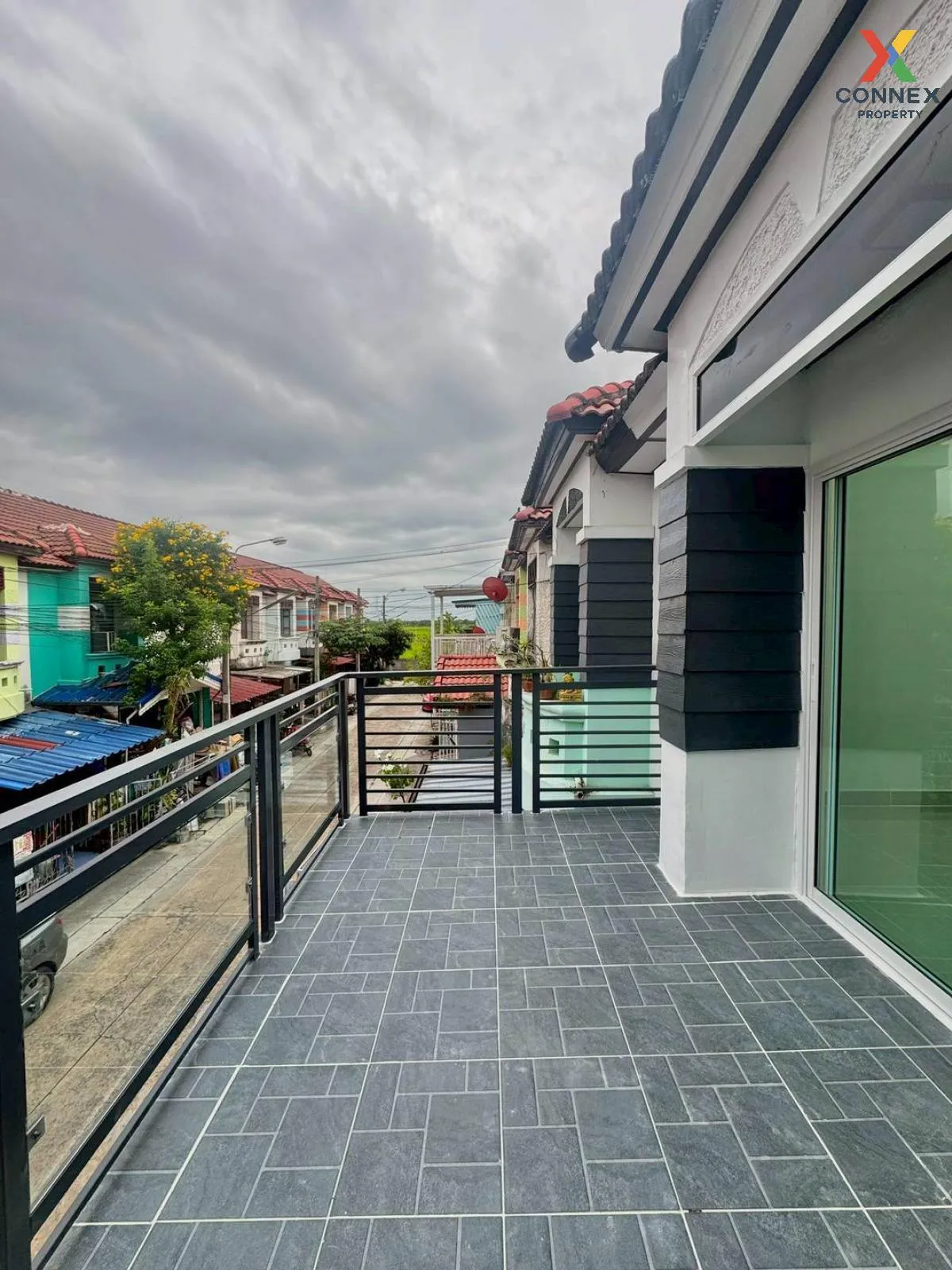 ขายทาวน์เฮ้าส์/ทาวน์โฮม  บ้านปิยวรารมย์ 3 รีโนเวทใหม่ ไทรน้อย ไทร
