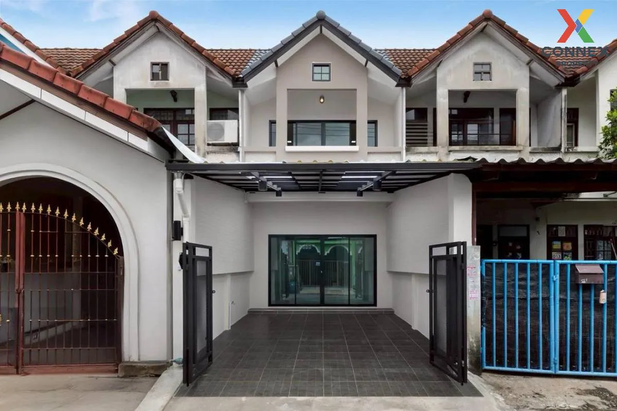 For Sale Townhouse/Townhome  , Baan Pranee 4 , newly renovated ,  1