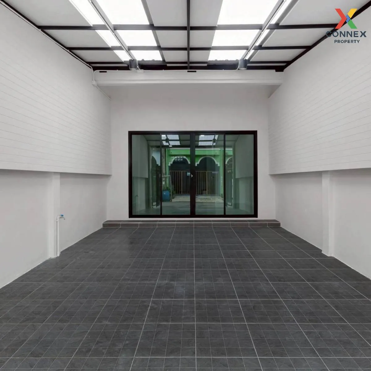 For Sale Townhouse/Townhome  , Baan Pranee 4 , newly renovated ,  2