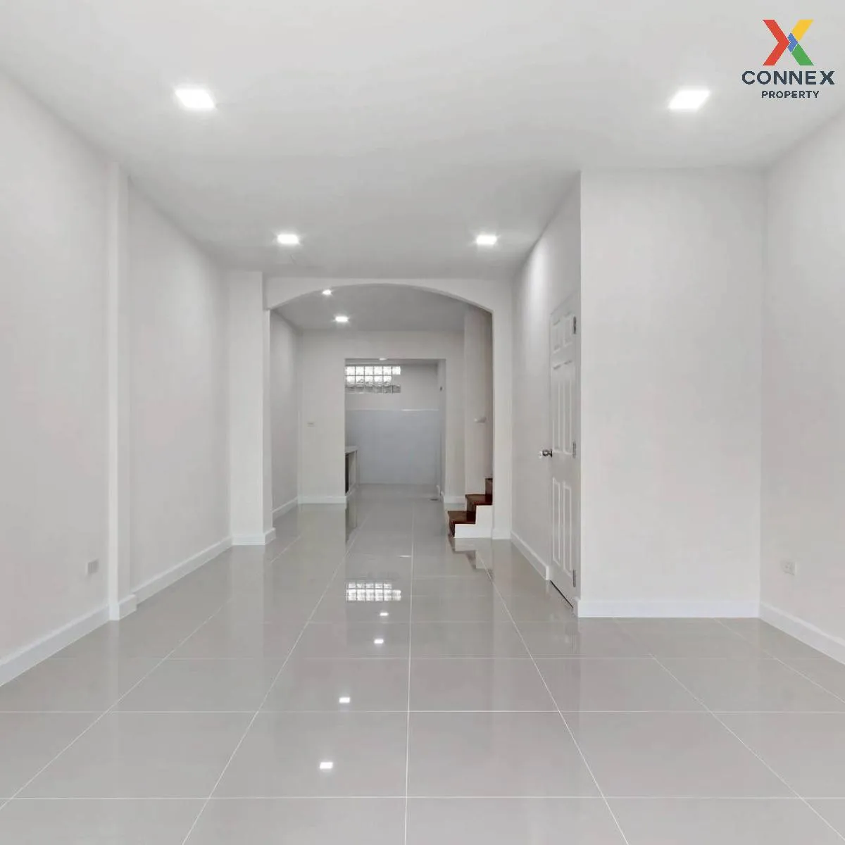 For Sale Townhouse/Townhome  , Baan Pranee 4 , newly renovated ,  3