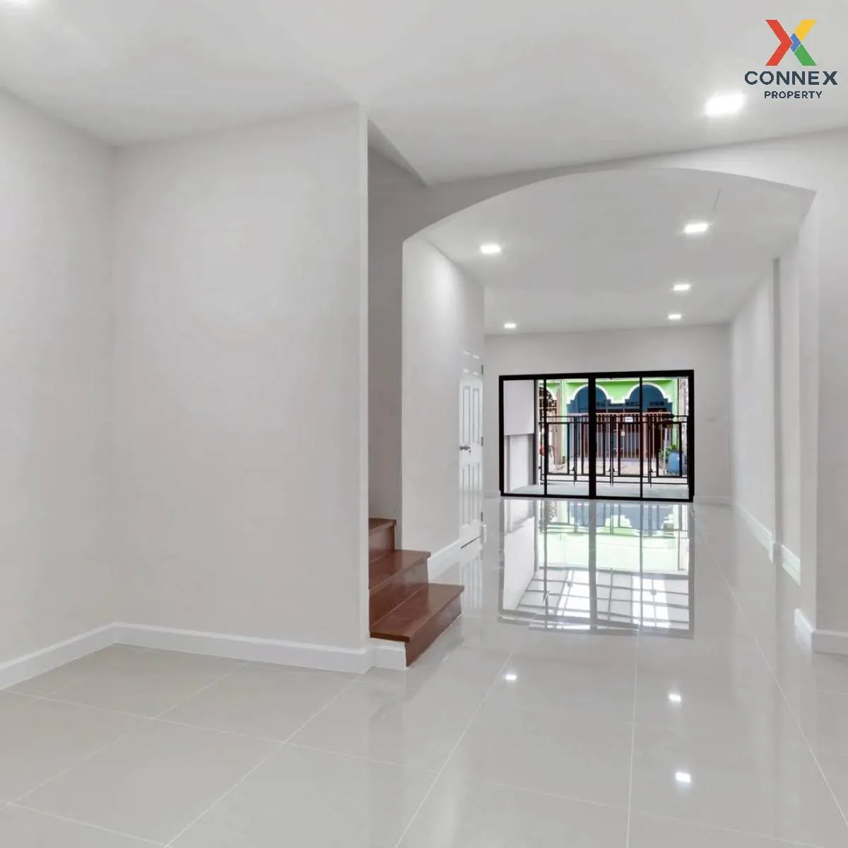 For Sale Townhouse/Townhome  , Baan Pranee 4 , newly renovated ,  4