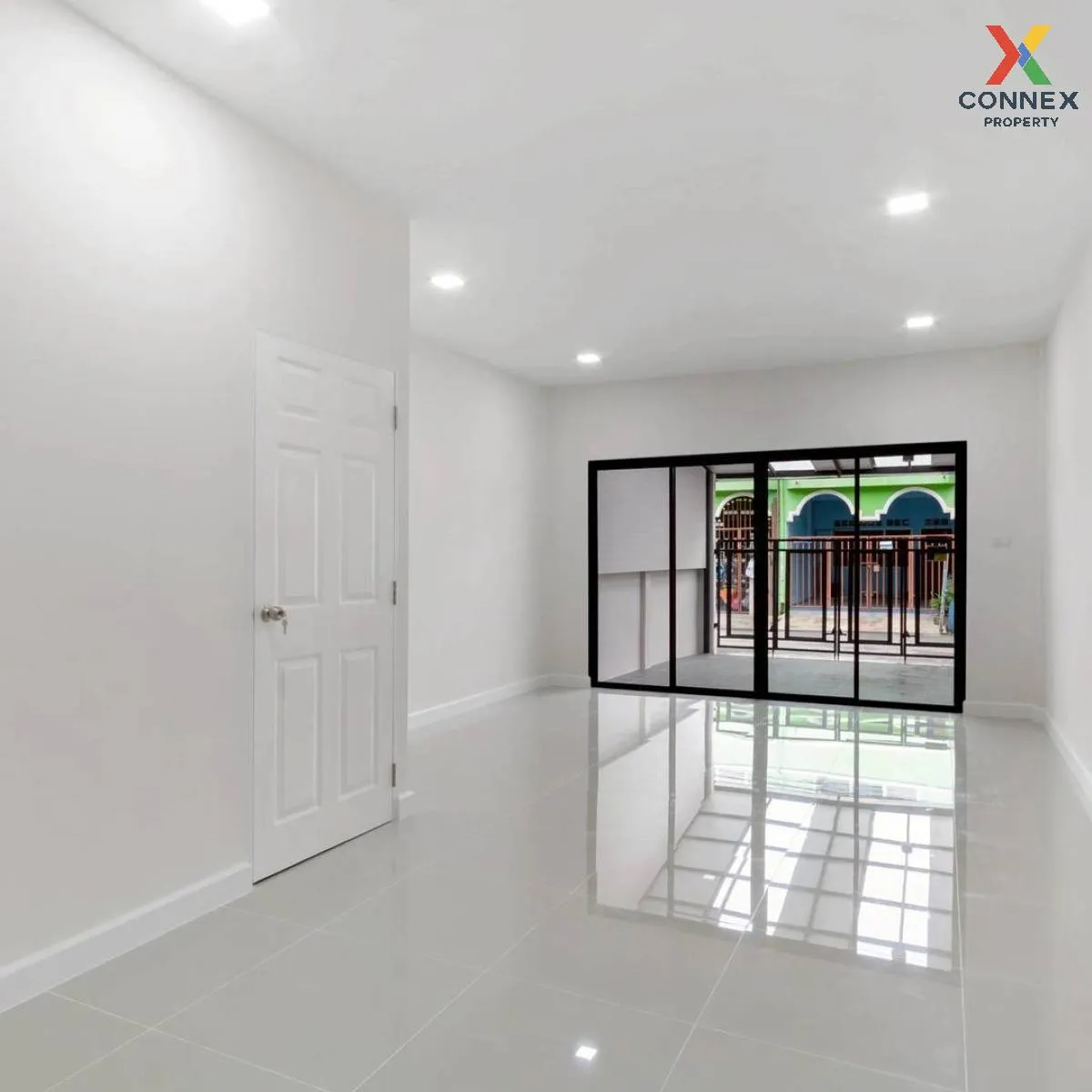 For Sale Townhouse/Townhome  , Baan Pranee 4 , newly renovated , 