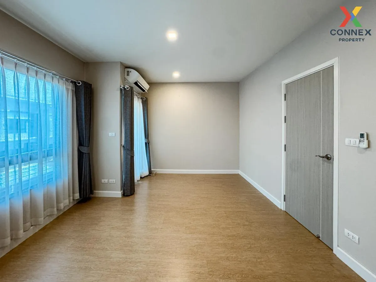 For Sale Townhouse/Townhome  , The Village Rangsit-Wongwaen , Lat 4