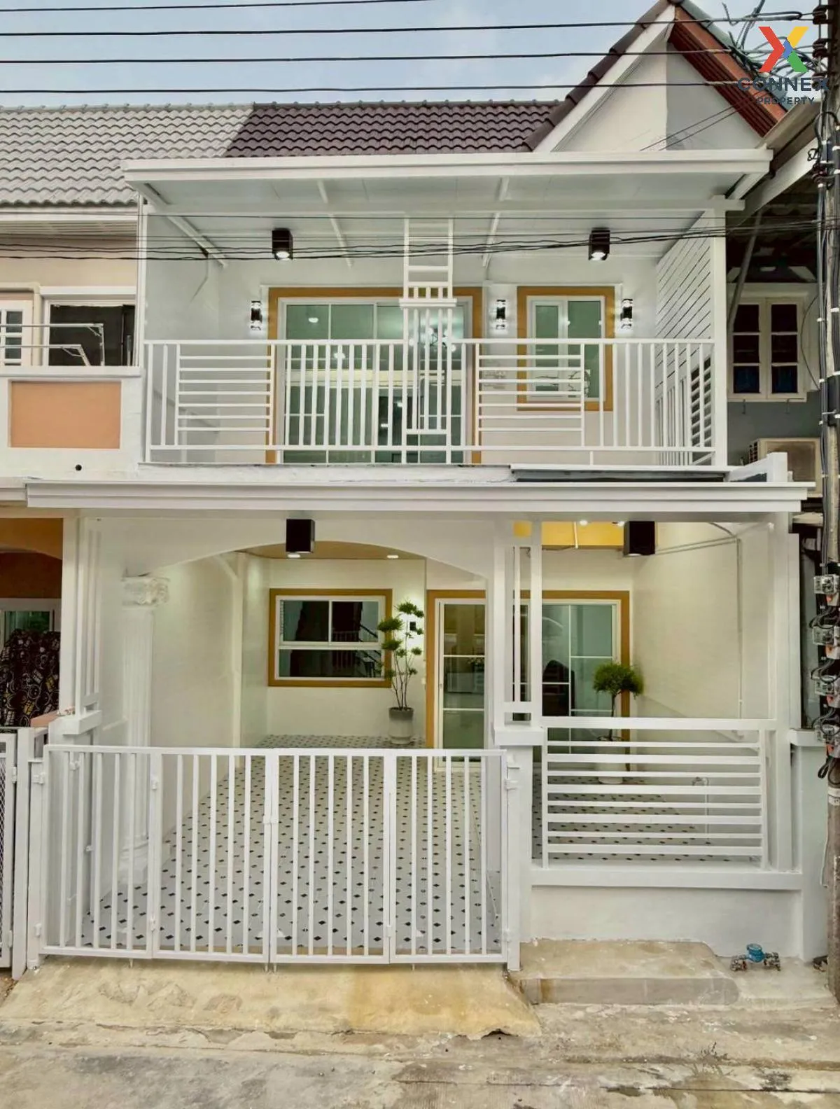 ขายทาวน์เฮ้าส์/ทาวน์โฮม  บ้านธารถวิล ซอยวัดพระเงิน รีโนเวทใหม่ บา 1