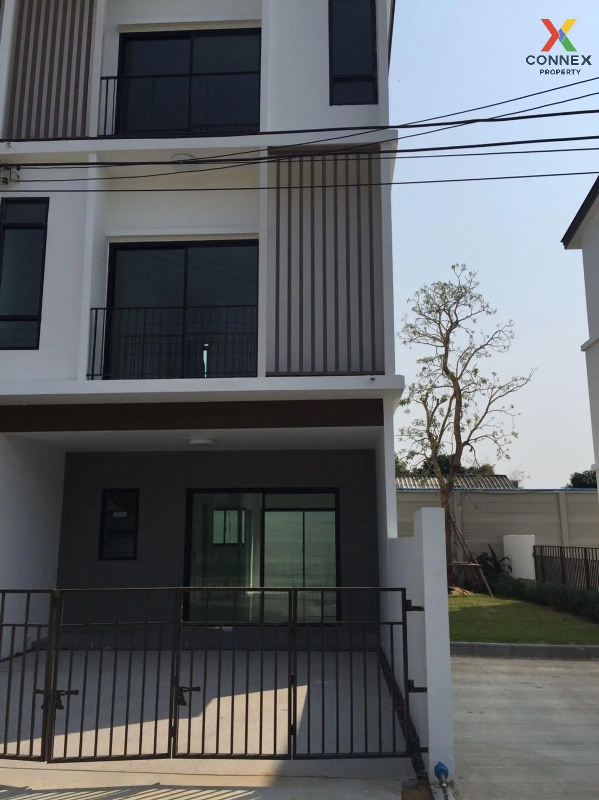 For Rent Townhouse/Townhome  ,  Patio Rama 9-Pattanakarn , MRT-Ke 1