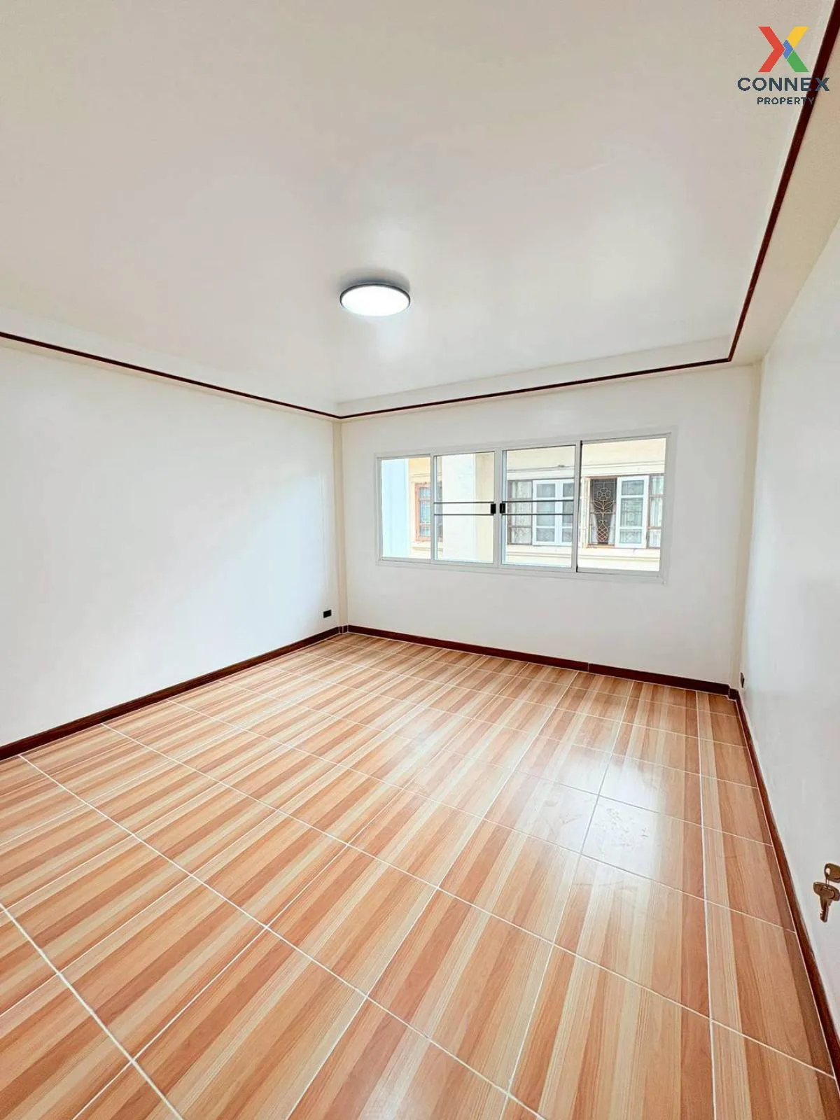 For Sale Townhouse/Townhome  , Parichat Village 345 , newly renov