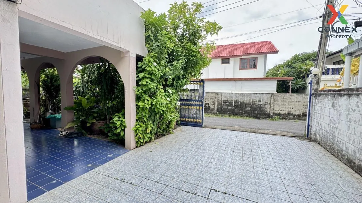 For Sale 2 -story detached house Soi  Bangkruai 20/1 , Bang Kruai