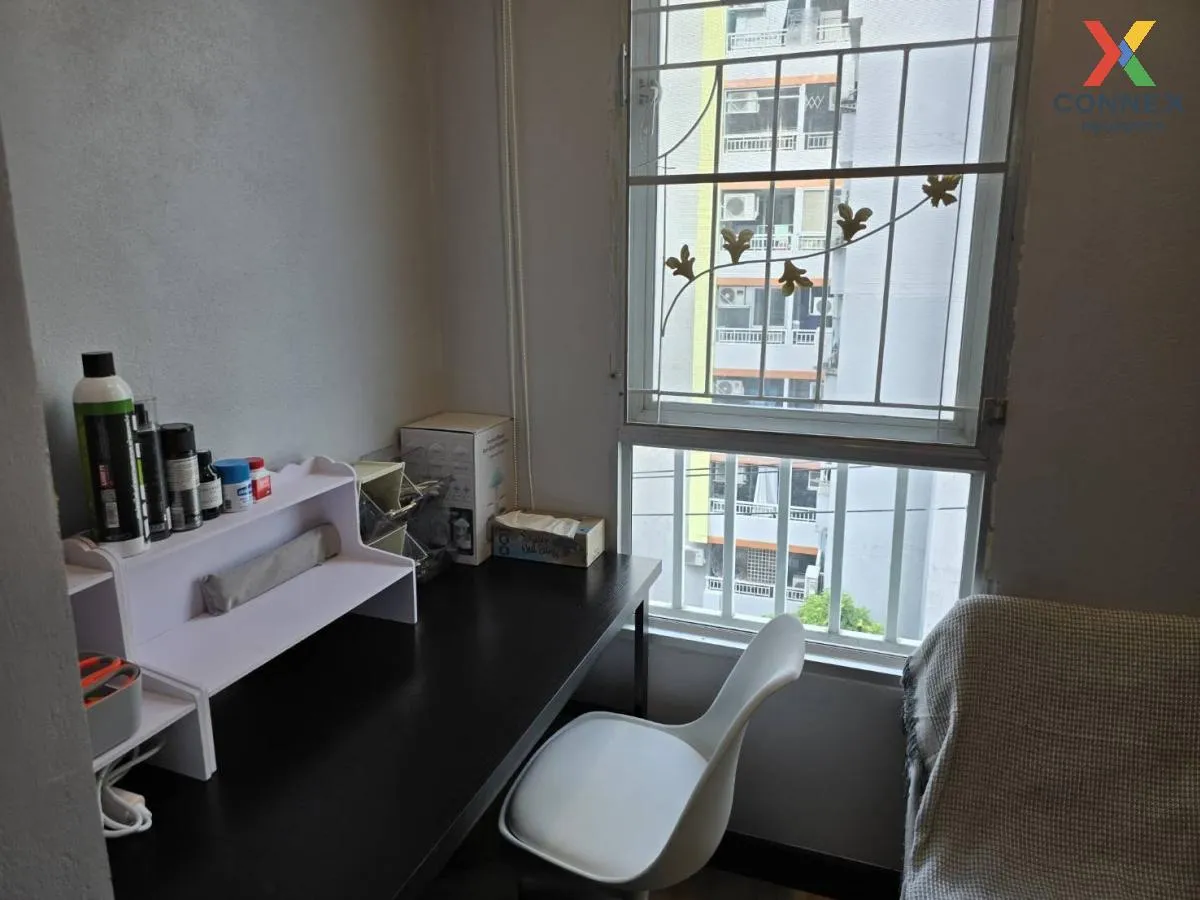 For Sale Condo , Ratchada City 18 , corner unit , MRT-Huai Khwang