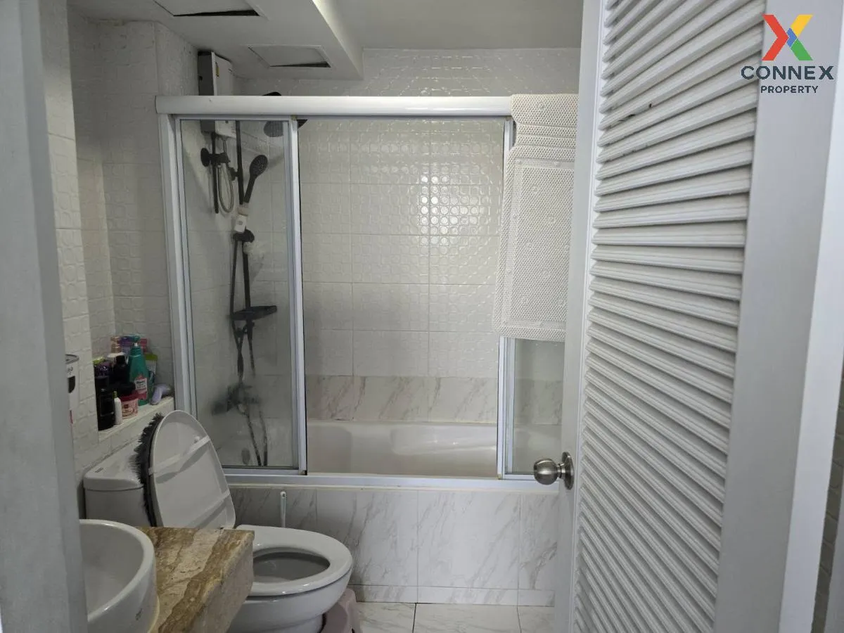For Sale Condo , Ratchada City 18 , corner unit , MRT-Huai Khwang