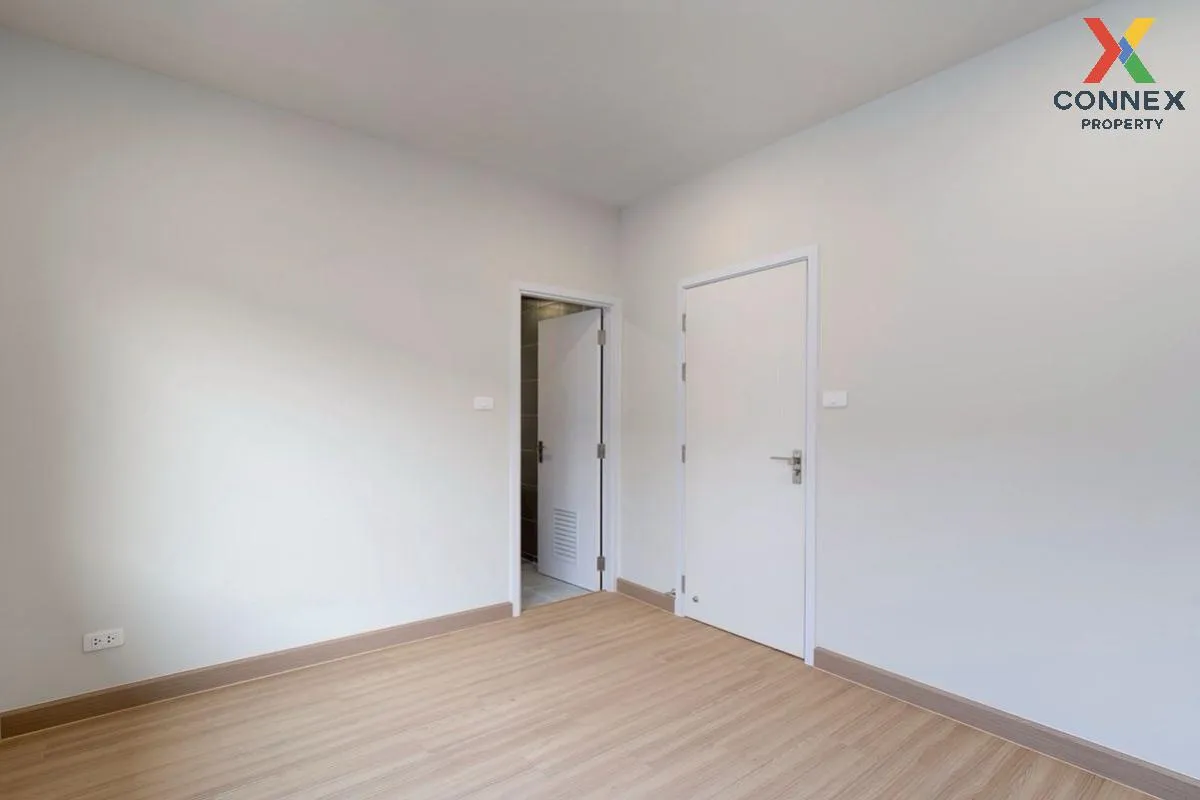 For Sale Townhouse/Townhome  , Britania Mega Town Bangna , Bang K