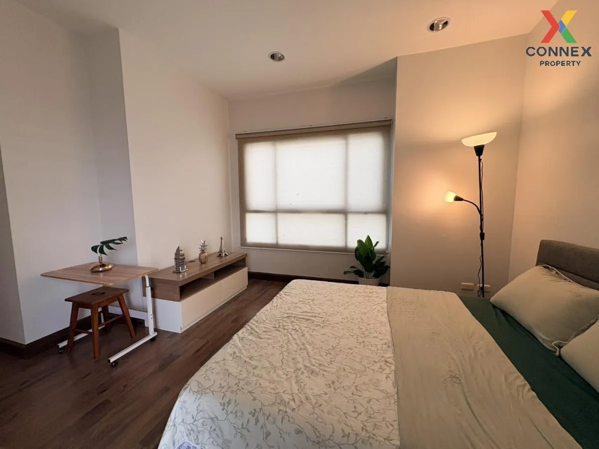For Rent Condo , Q House Sathorn , corner unit , BTS-Krung Thon B 1