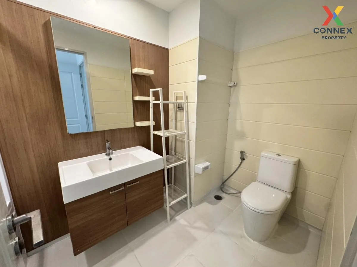 For Rent Condo , Q House Sathorn , corner unit , BTS-Krung Thon B