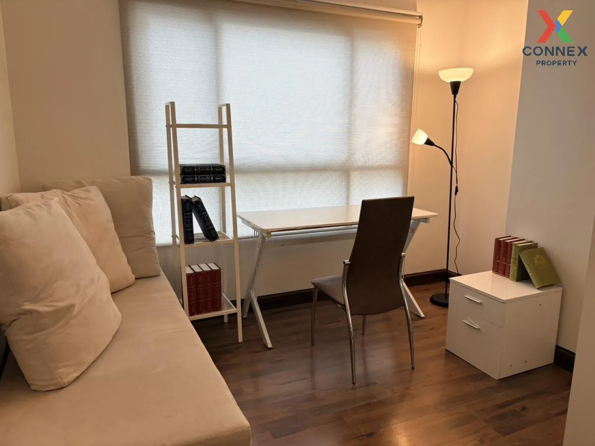 For Rent Condo , Q House Sathorn , corner unit , BTS-Krung Thon B