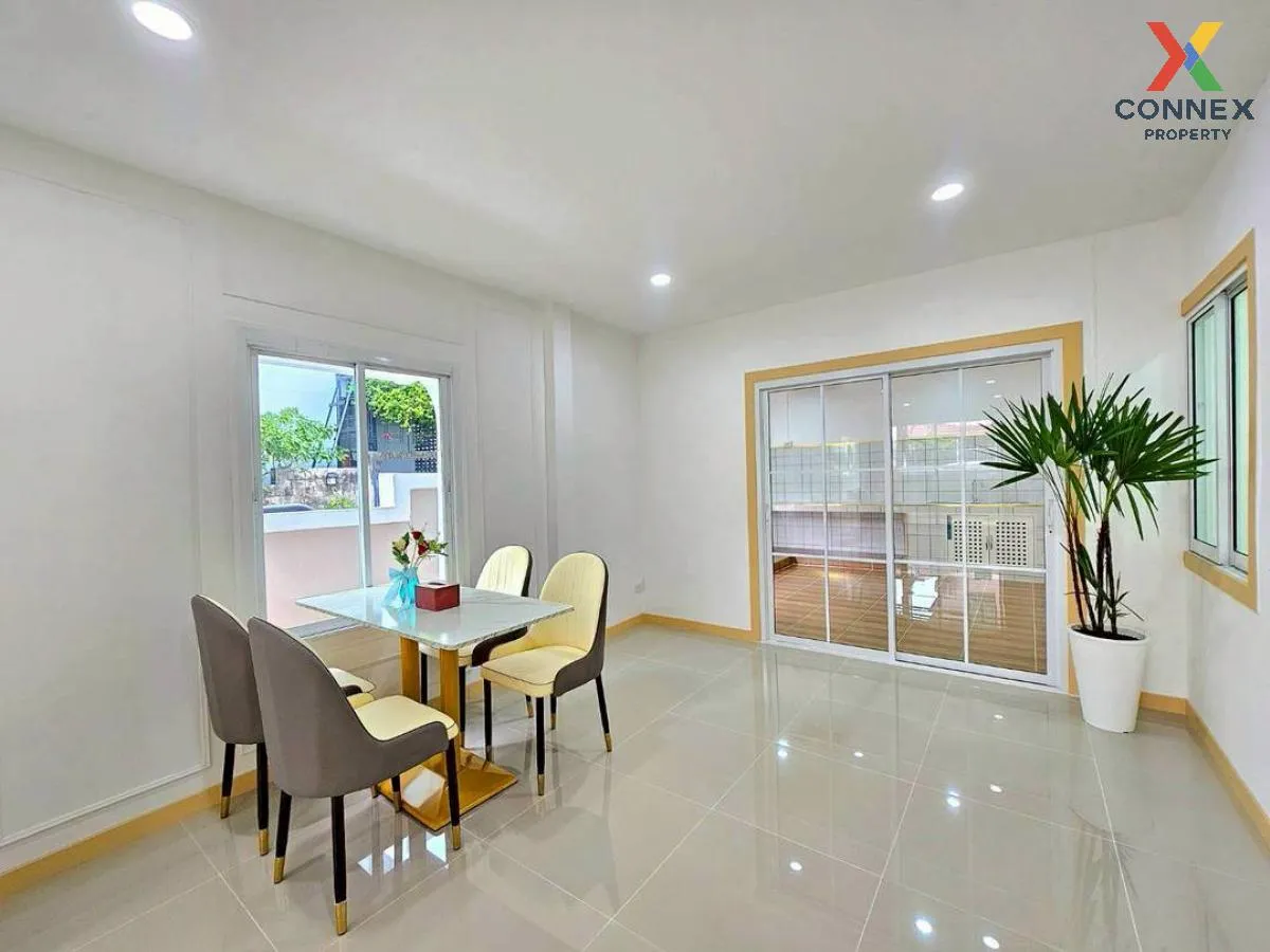 ขายทาวน์เฮ้าส์/ทาวน์โฮม  บ้านสุชา รีโนเวทใหม่ ละหาร บางบัวทอง นนท