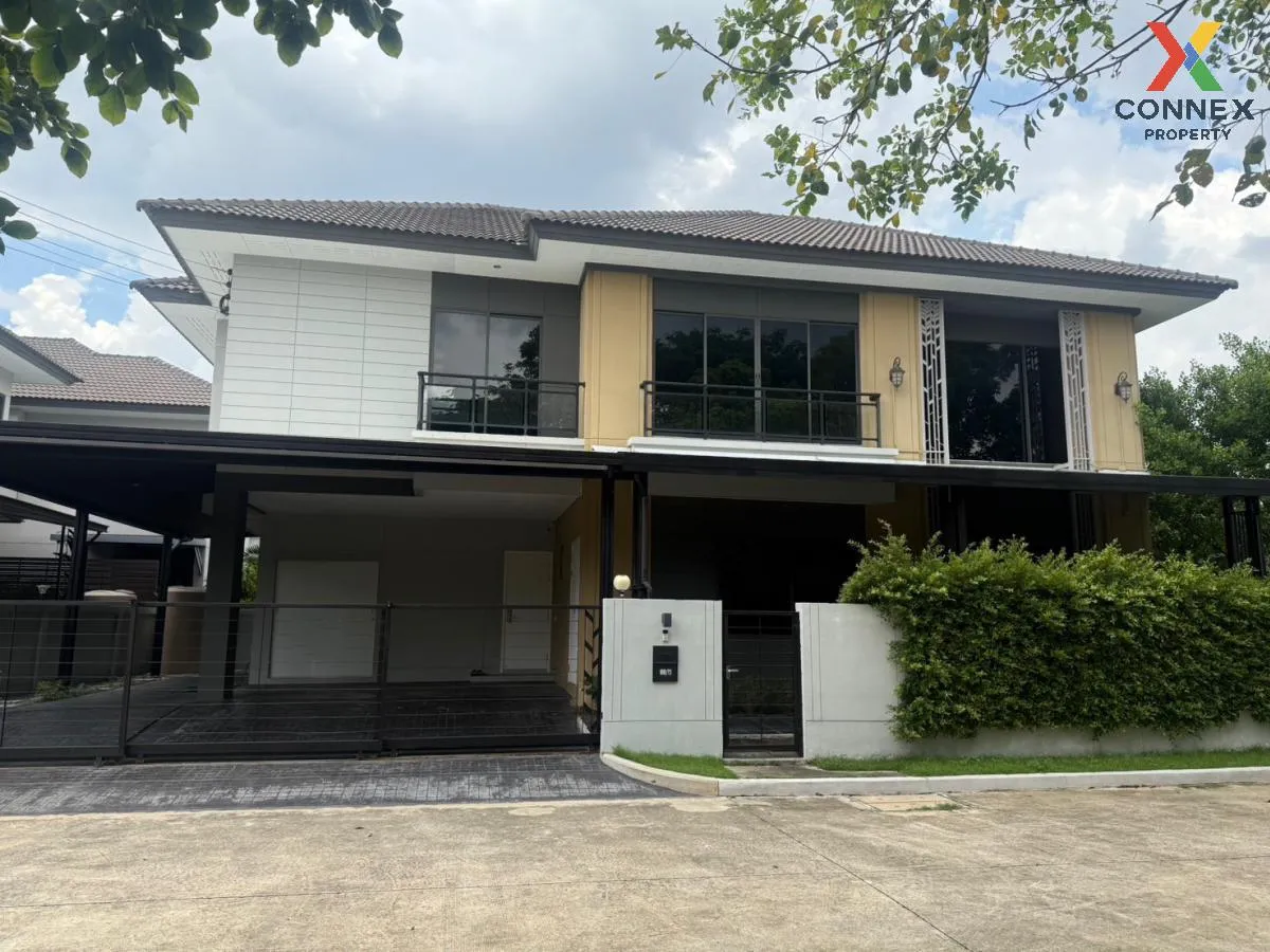 For Sale House , Chewarom Nakhon In , corner unit , wide frontage 1