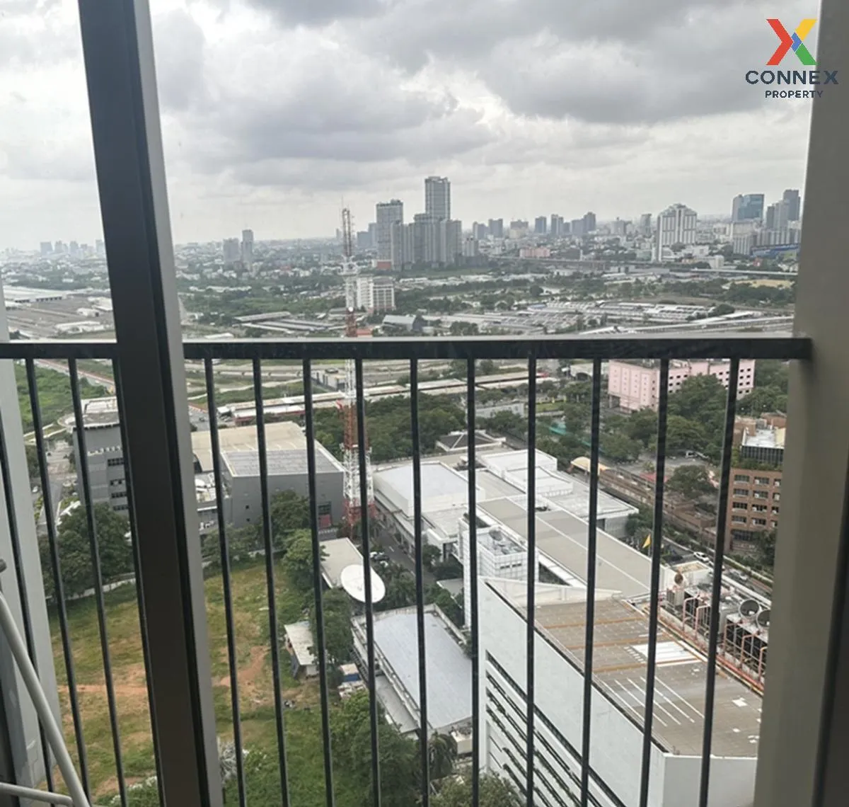 For Rent Condo , Noble Revolve Ratchada 2 , corner unit , MRT-Tha