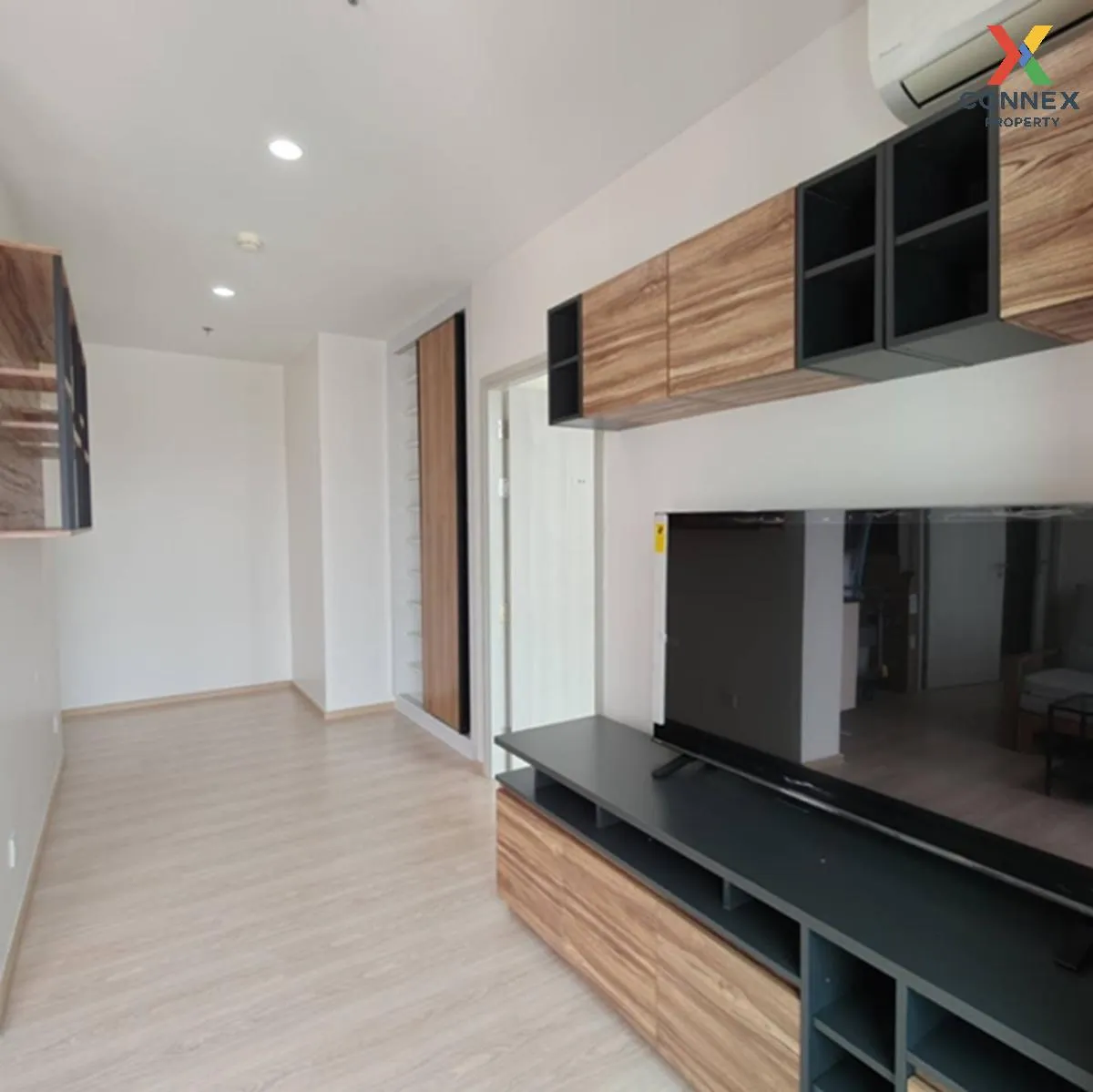 For Rent Condo , Noble Revolve Ratchada 2 , corner unit , MRT-Tha