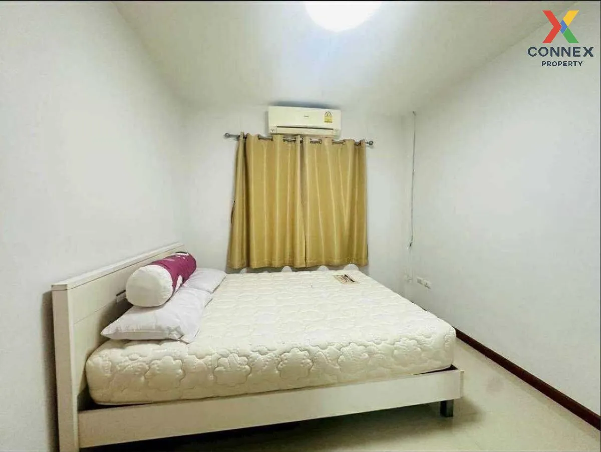 For Sale Townhouse/Townhome  , Nonthara Village 2 , Bang Khun Kon