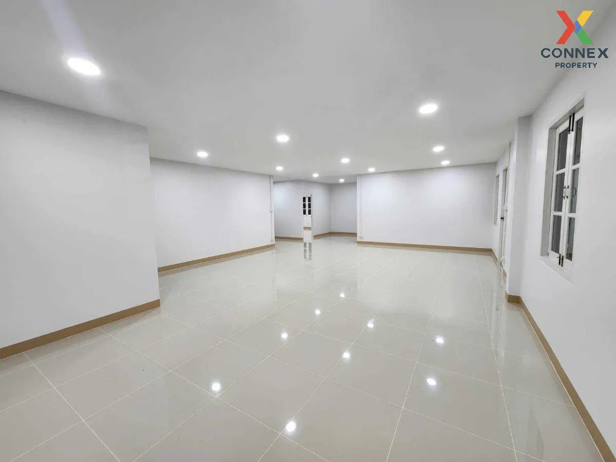 For Rent  2-storey detached house, Muang Chiang Mai District, 320