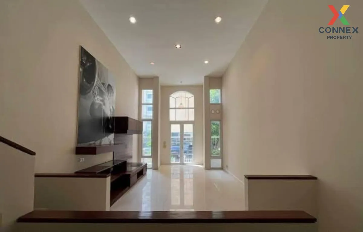 For Sale Townhouse/Townhome  , Baan Suan Lalana - Suan Luang , MR 2