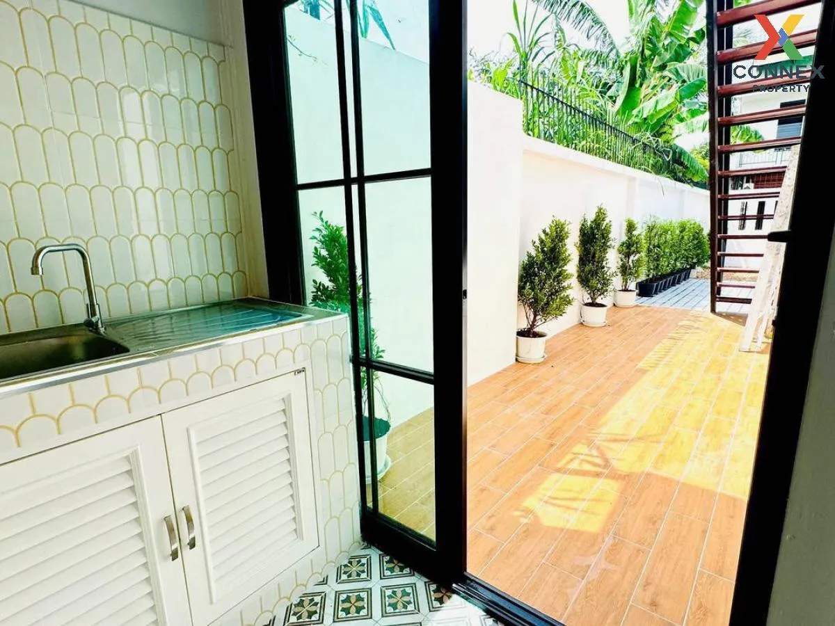 For Sale Townhouse/Townhome  , Baan Buathong 4 Baan Kluay-Sai Noi