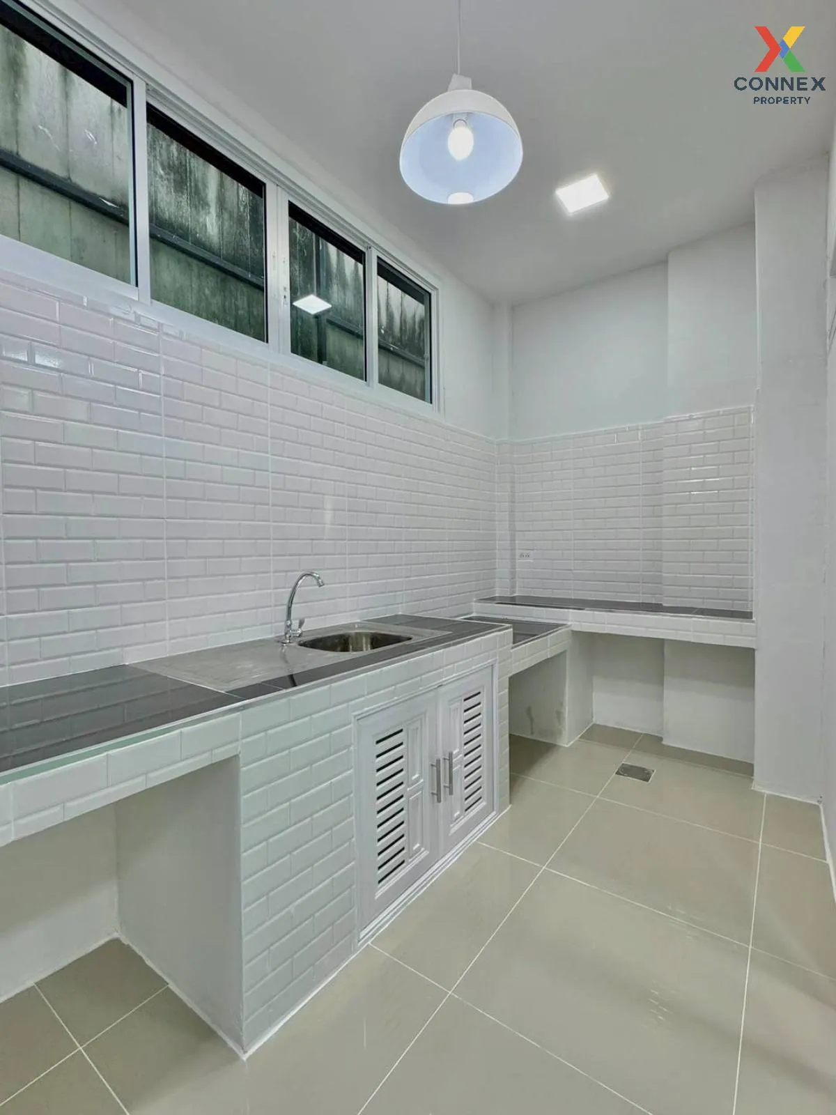 For Sale Townhouse/Townhome  , Piyawararom 2 , newly renovated , 