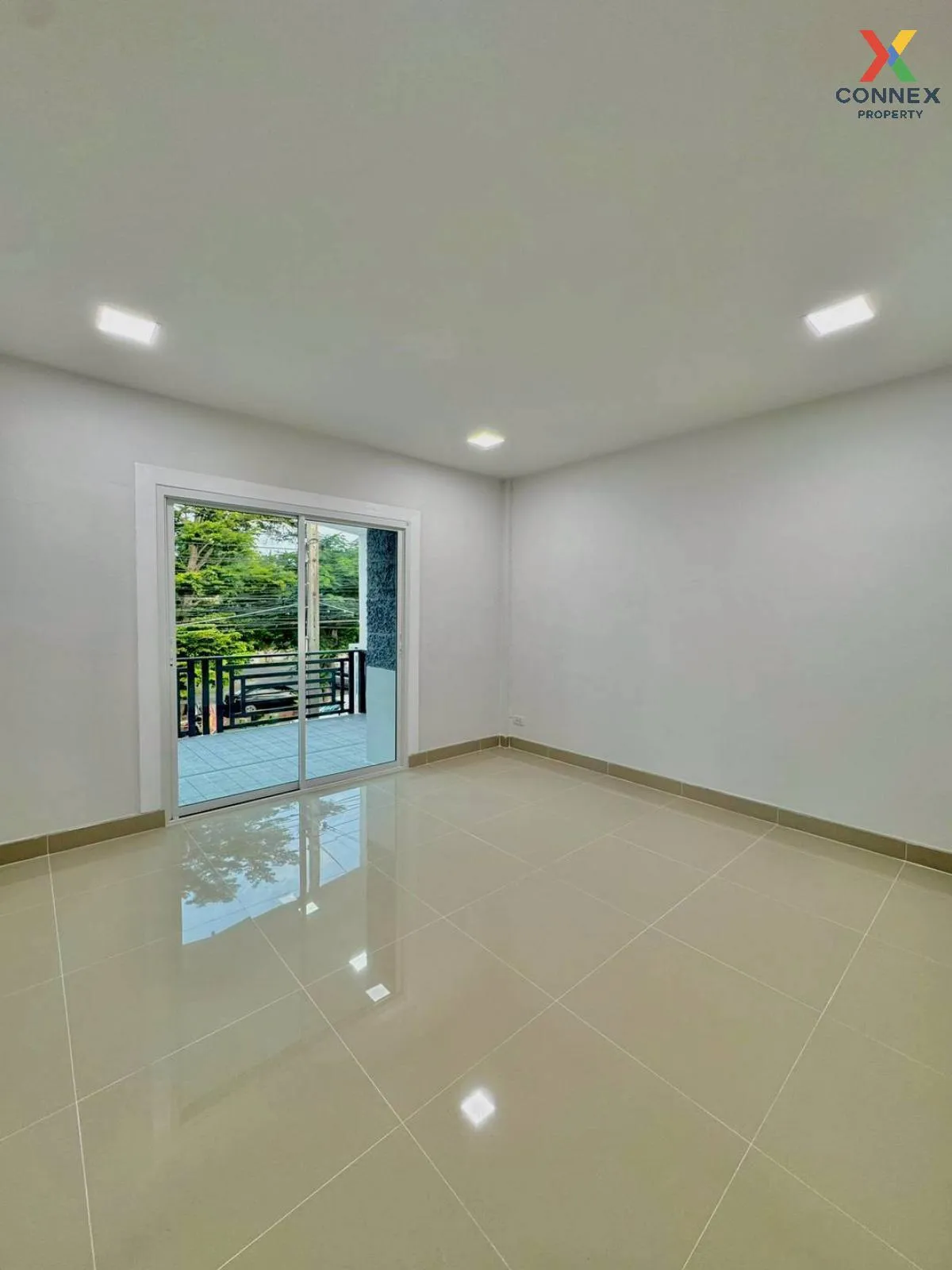 For Sale Townhouse/Townhome  , Piyawararom 2 , newly renovated , 