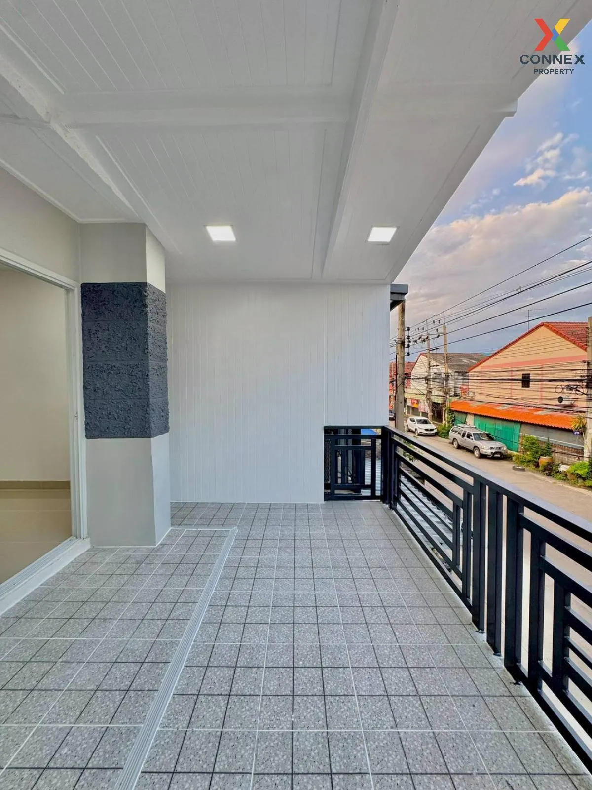 For Sale Townhouse/Townhome  , Piyawararom 2 , newly renovated , 