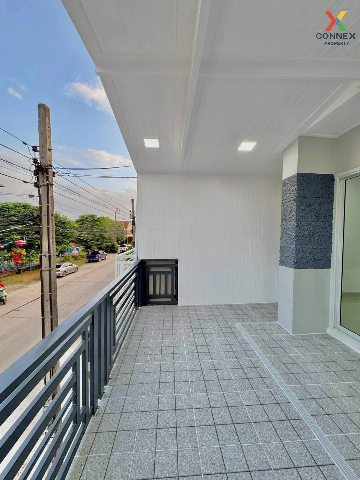 For Sale Townhouse/Townhome  , Piyawararom 2 , newly renovated , 