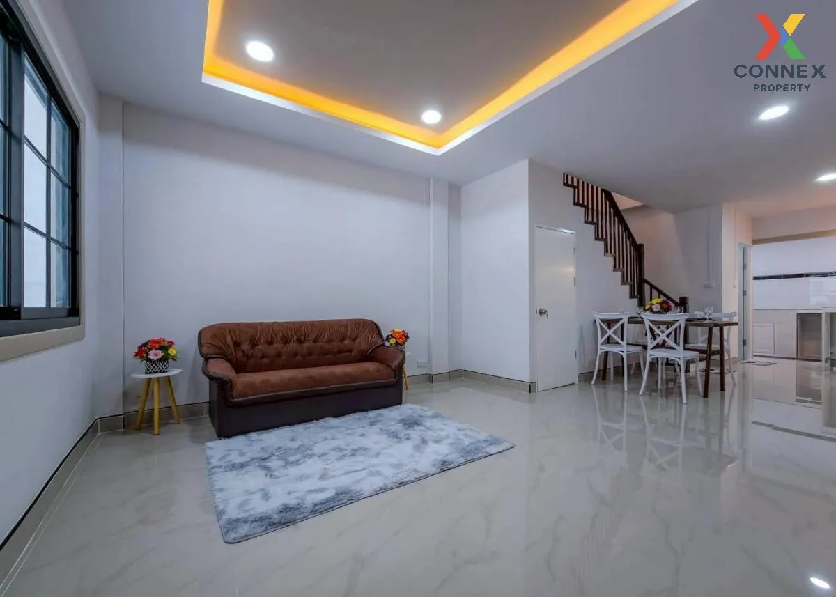 ขายทาวน์เฮ้าส์/ทาวน์โฮม  บ้านปิยวรารมย์ 3 รีโนเวทใหม่ ไทรน้อย ไทร
