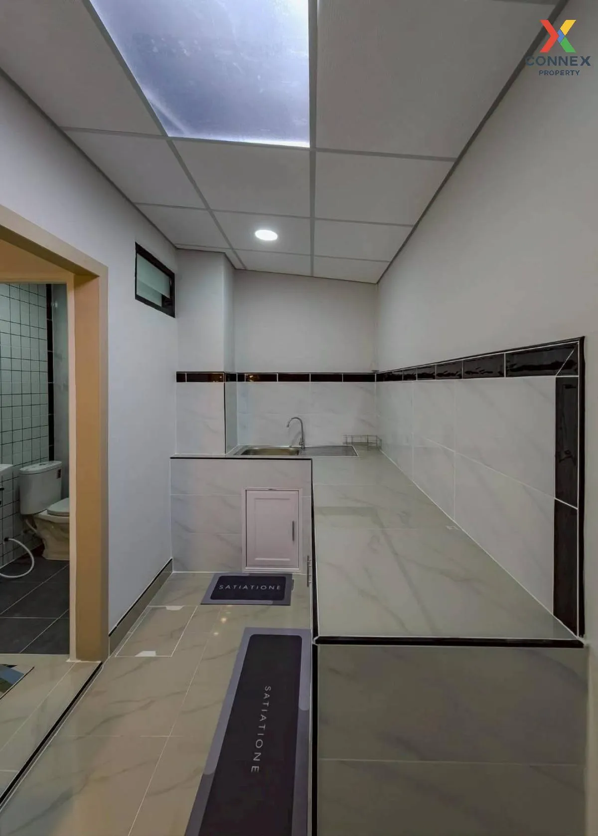 ขายทาวน์เฮ้าส์/ทาวน์โฮม  บ้านปิยวรารมย์ 3 รีโนเวทใหม่ ไทรน้อย ไทร