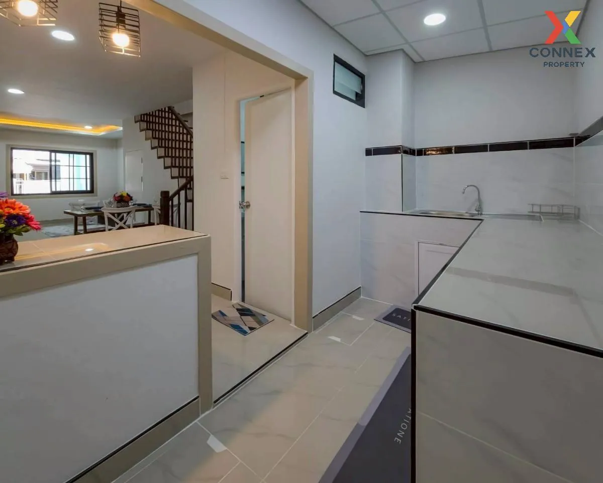ขายทาวน์เฮ้าส์/ทาวน์โฮม  บ้านปิยวรารมย์ 3 รีโนเวทใหม่ ไทรน้อย ไทร