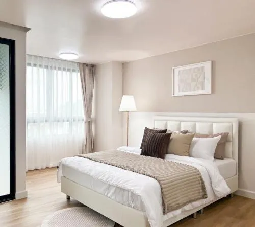 For Sale Condo , J.W. CITY Ratchada 32 , wide frontage , newly renovated , MRT-Lat Phrao , Chankasem , Chatuchak , Bangkok , CX-127881