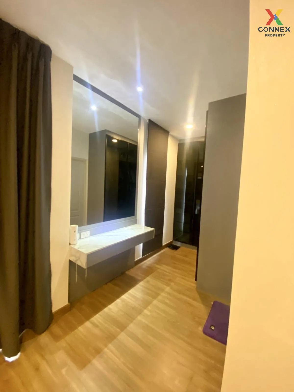 For Sale House , CENTRO Wongwaen - Chatuchot , Sam Wa Tawan Tok ,