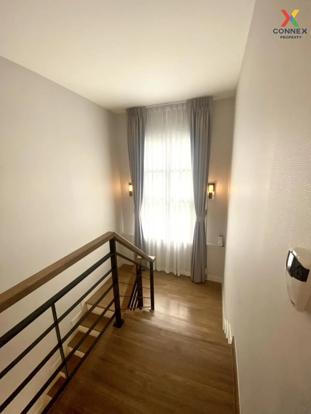 For Sale House , CENTRO Wongwaen - Chatuchot , Sam Wa Tawan Tok ,