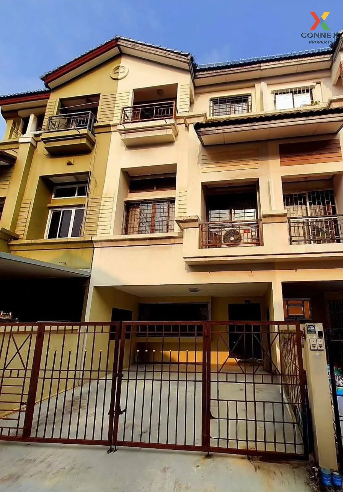 For Sale Townhouse/Townhome  , Baan Klang Muang Ratchada - Mengja 1