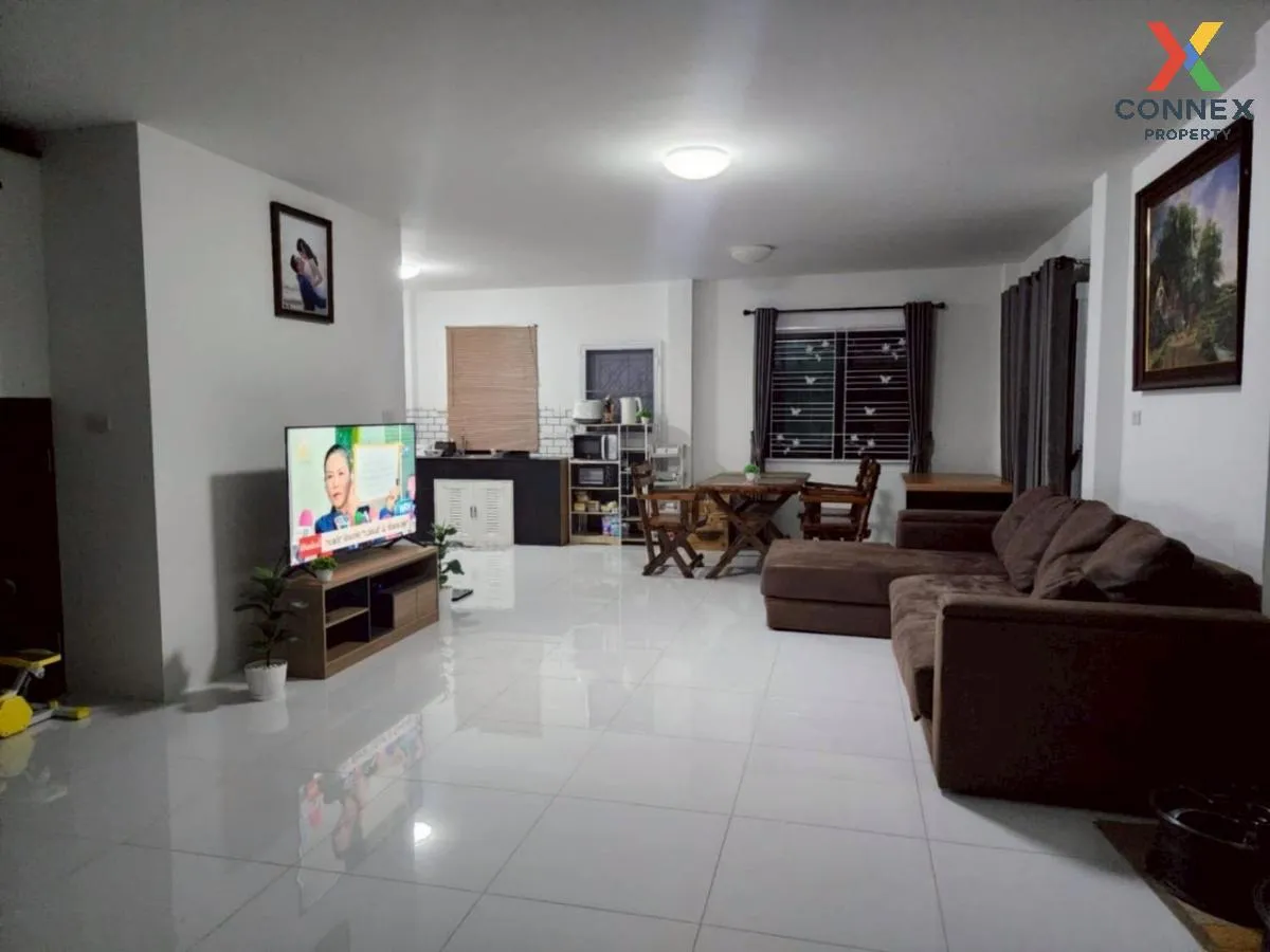 For Sale House , Baan Film , corner unit , Samet , Mueang Chon Bu