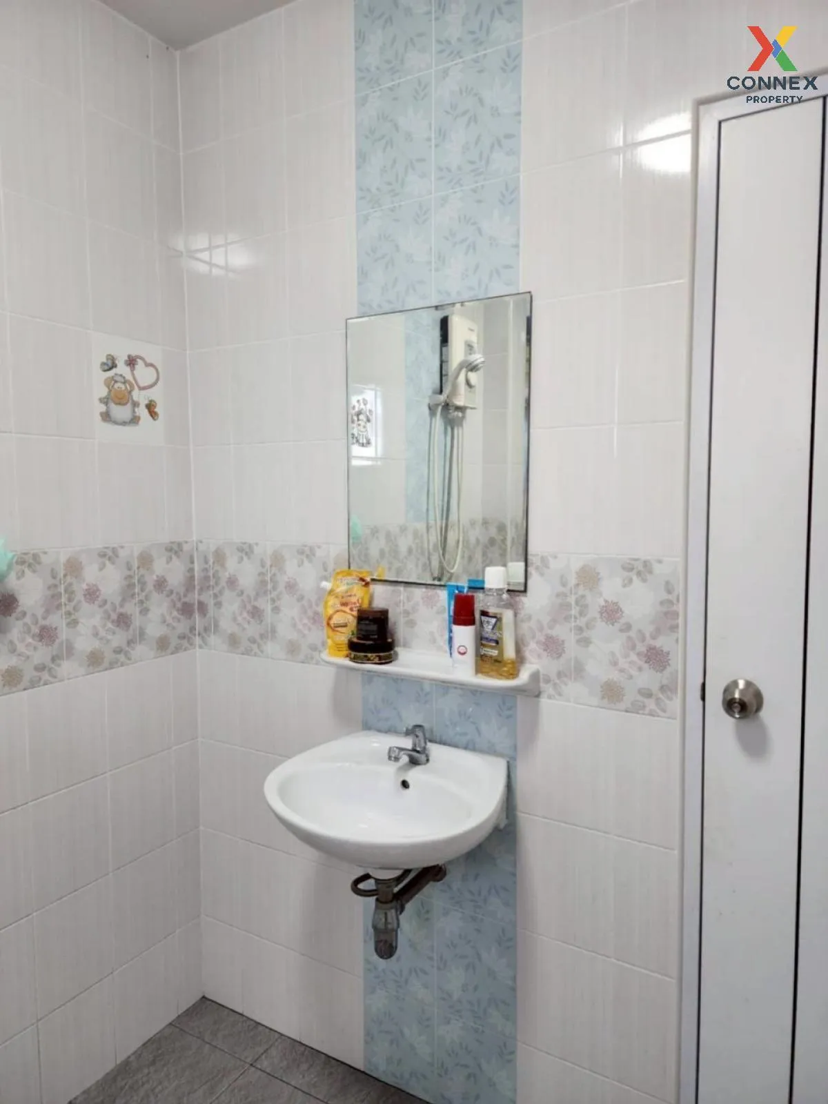 For Sale House , Baan Film , corner unit , Samet , Mueang Chon Bu