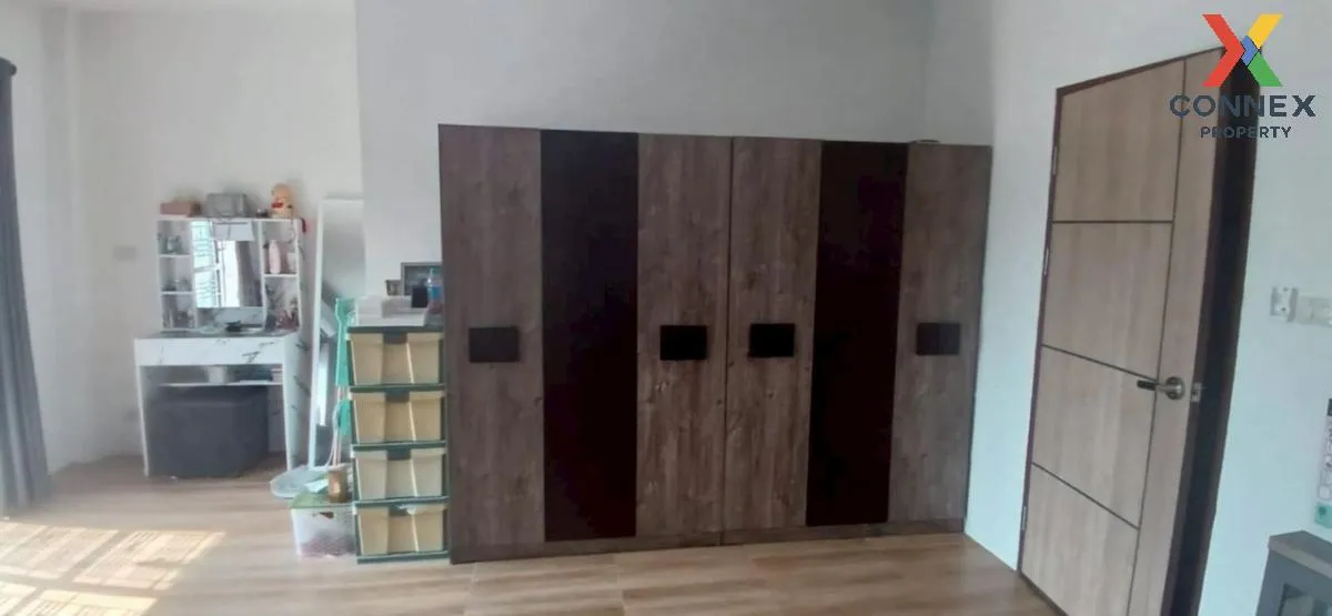 For Sale House , Baan Film , corner unit , Samet , Mueang Chon Bu