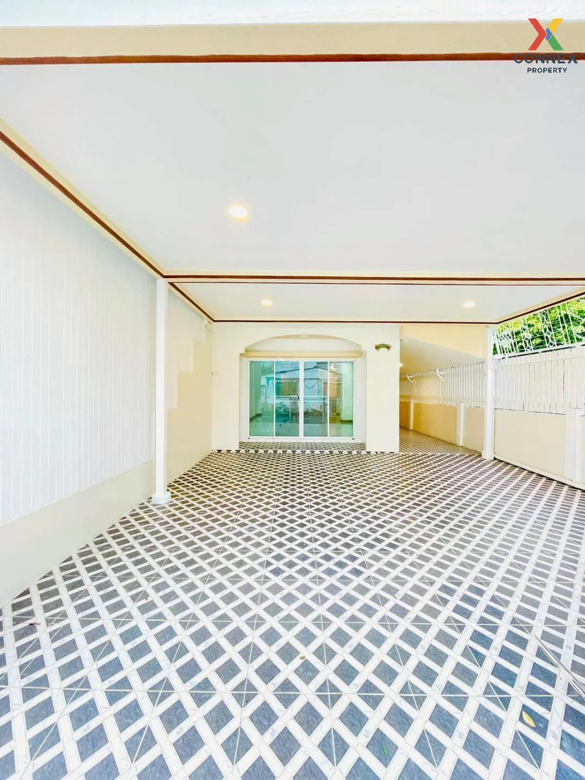 For Sale Townhouse/Townhome  , Moobaan Eklada , newly renovated , 2