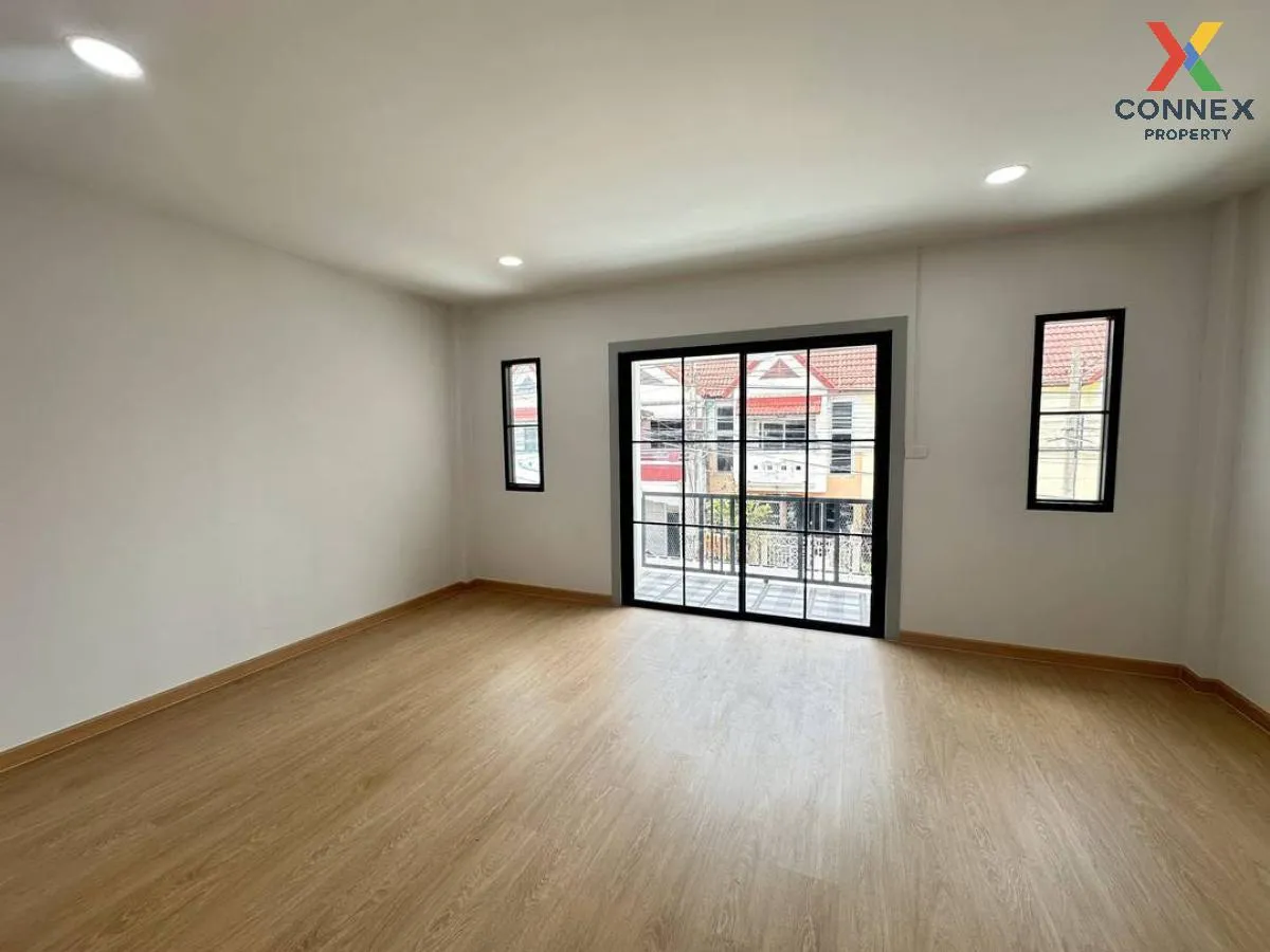 For Sale Townhouse/Townhome  , Sweet Home Park Bang Bua Thong , n