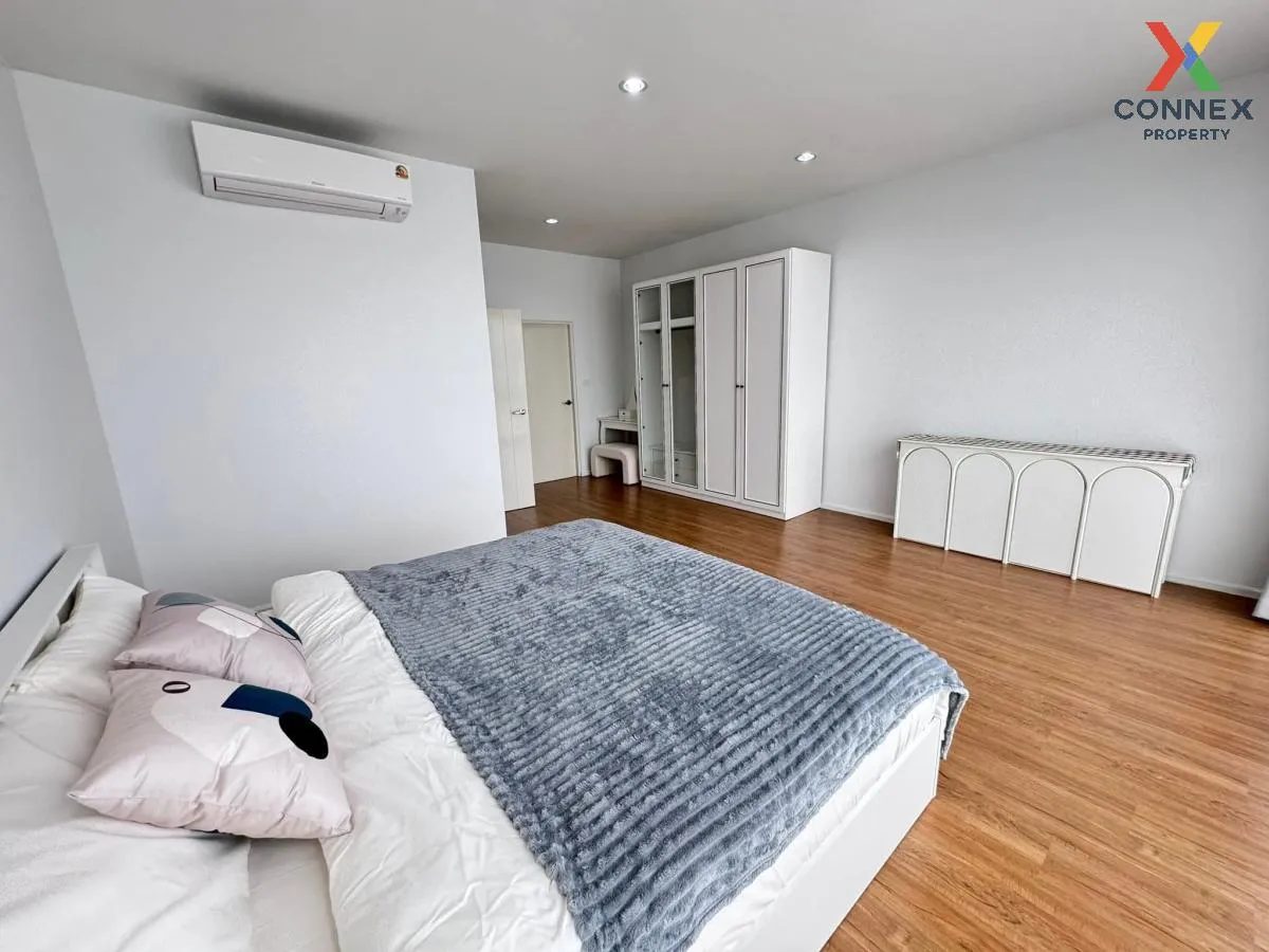 For Rent Townhouse/Townhome  , Baan Klang Muang Rama 9-New Krungt