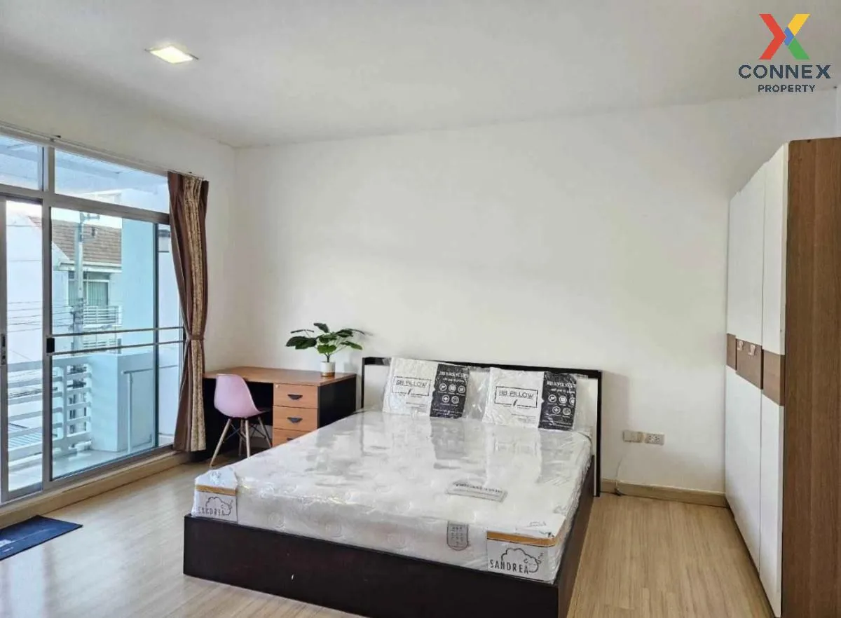 For Rent Townhouse/Townhome  , Baan Mai Rama9 - Srinakarin , ARL-