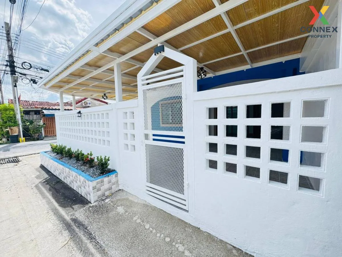 For Sale Townhouse/Townhome  , Baan Tawan Ngam , corner unit , wi 3