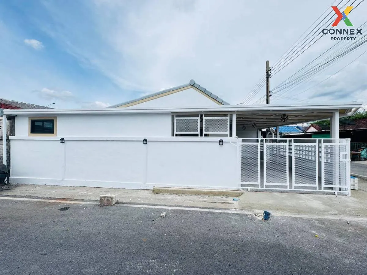 For Sale Townhouse/Townhome  , Baan Tawan Ngam , corner unit , wi 4