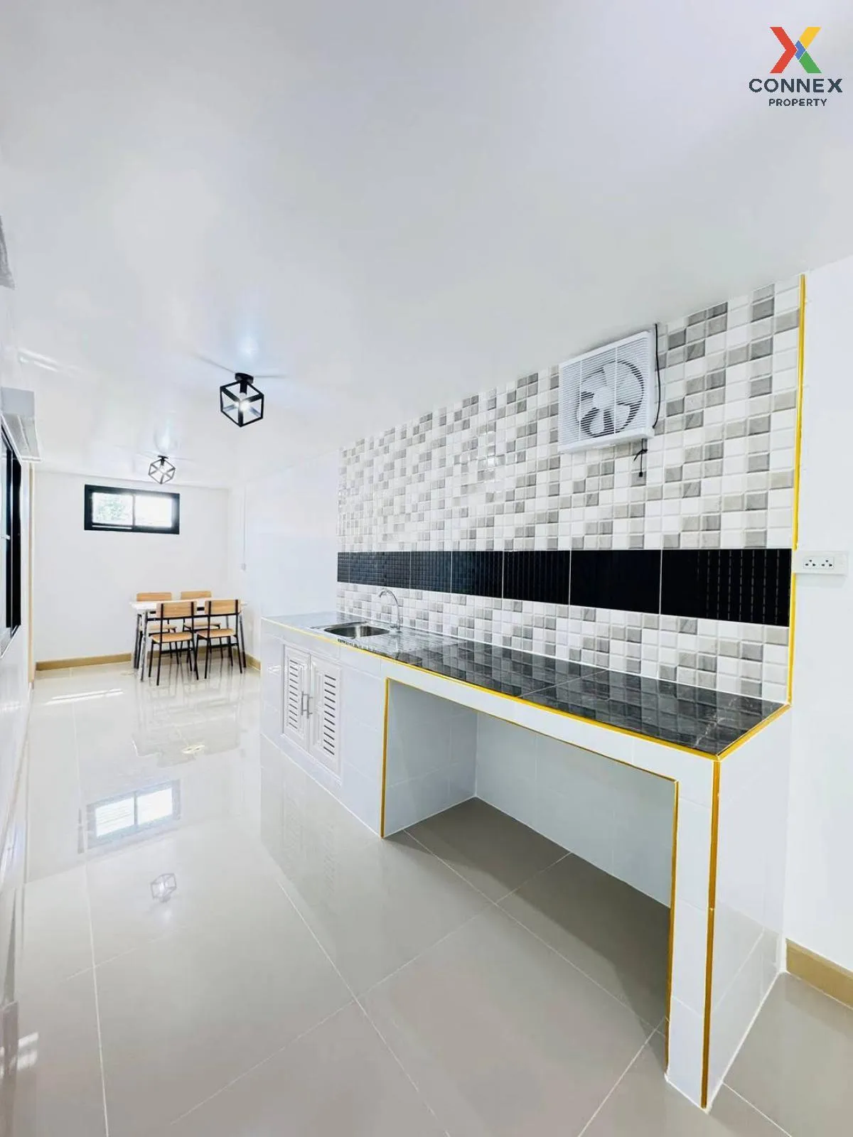 For Sale Townhouse/Townhome  , Baan Tawan Ngam , corner unit , wi