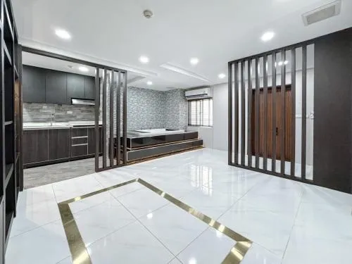 ขายคอนโด  เดอะ คริส รัชดา 17 MRT-สุทธิสาร ดินแดง เขต ดินแดง กรุงเทพ CX-128458